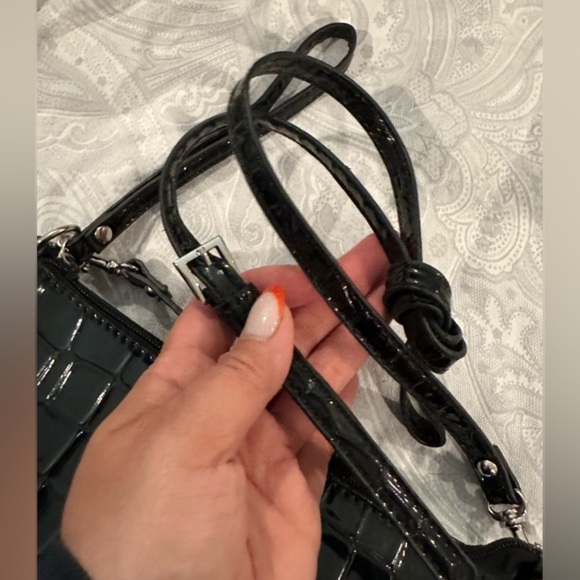 NINE WEST Croc-Embossed Patent Leather Crossbody w/Adjustable Strap, EUC - Picture 6 of 7